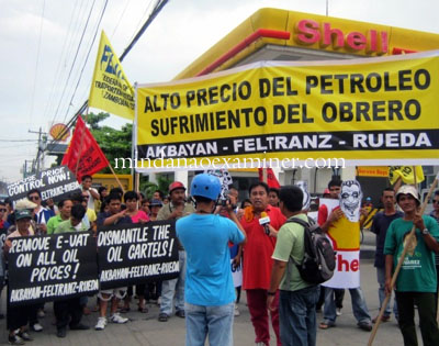 2011-May-1-Scrap-oil-deregulation-law-Akbayan-Feltranz-Rueda.jpg